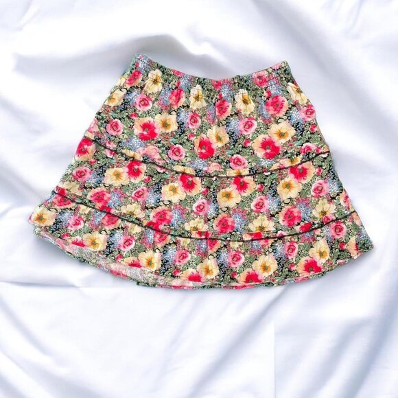 Vero Moda Dresses & Skirts - Floral ruffled mini skirt